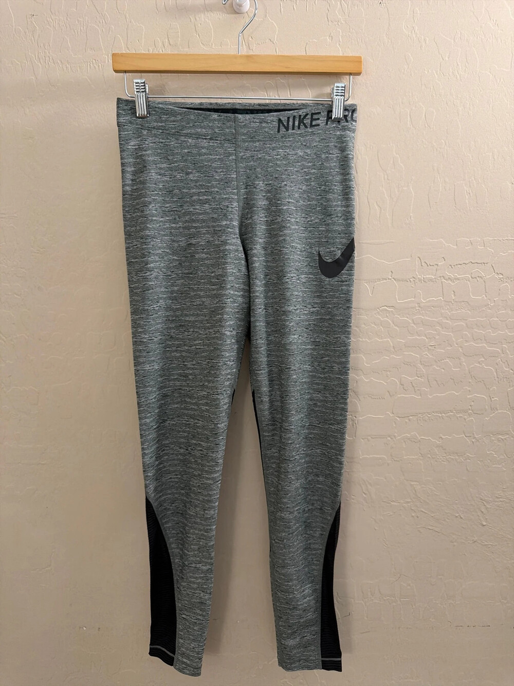 Nike Pro Dri-Fit greenish gray leggings Sz M - Picture 3 of 6